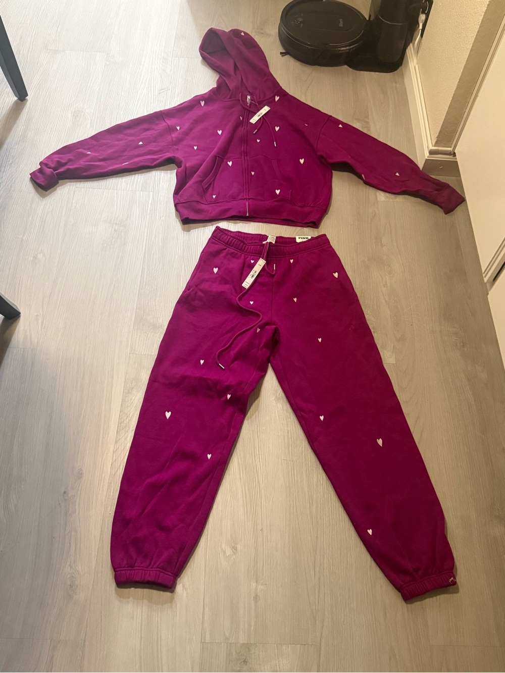 PINK Victoria's Secret NWT Heart Embroidered Ivy Fleece Hoodie Joggers Set Small